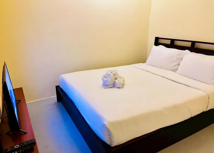 Hotel Sukhum Charoen Krung Tak-sin Bridge