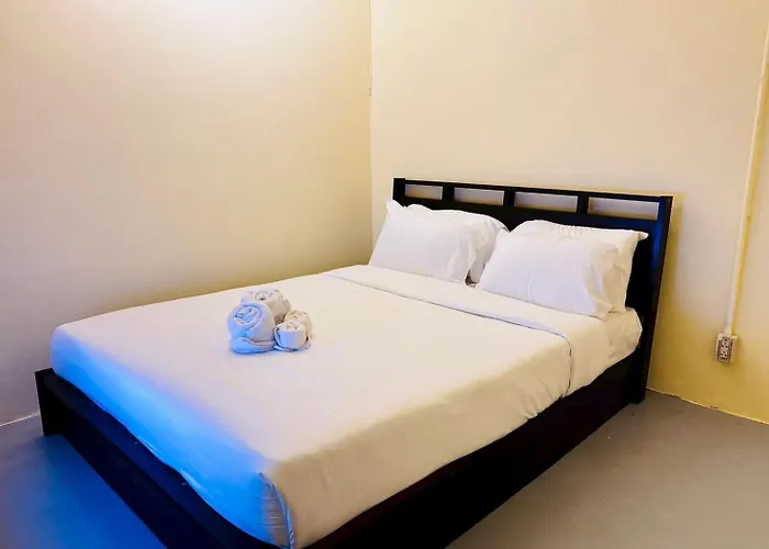 Hotel Sukhum Charoen Krung Tak-sin Bridge *
