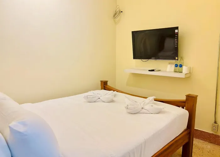 Sukhum Charoen Krung Tak-sin Bridge Hotel