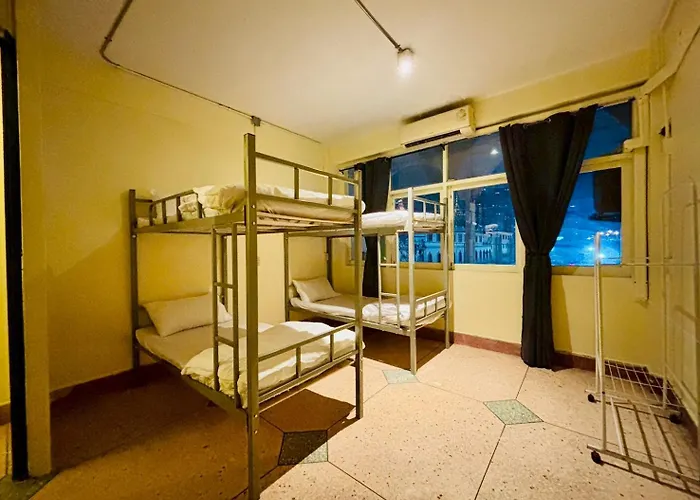 Hotel Sukhum Charoen Krung Tak-sin Bridge