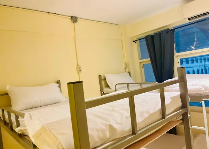 Sukhum Charoen Krung Tak-sin Bridge Hotel *